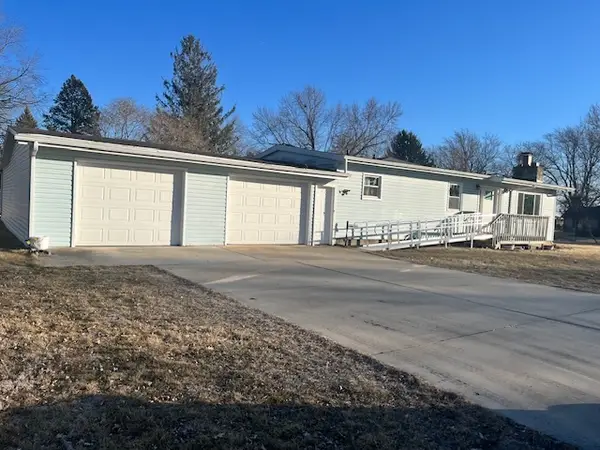 1105 Sunset Drive W, Rock Falls, IL 61071