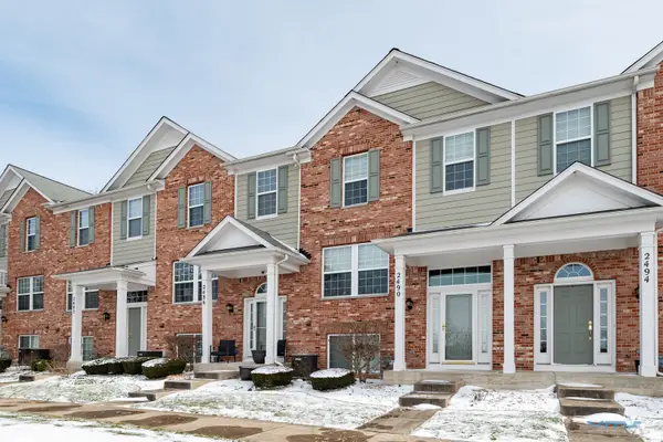 2490 Anna Way, Elgin, IL 60124