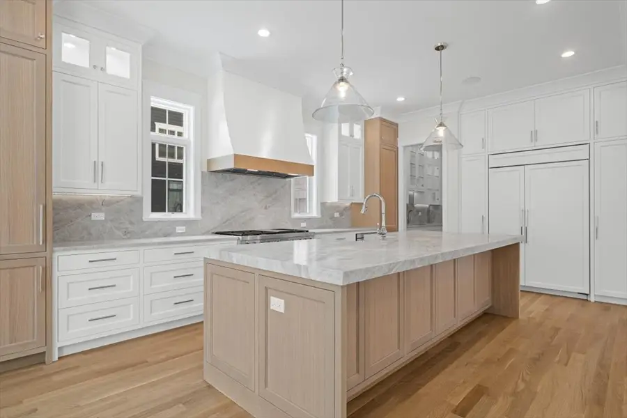 2438 Pomona Lane, Wilmette, IL 60091 - #2