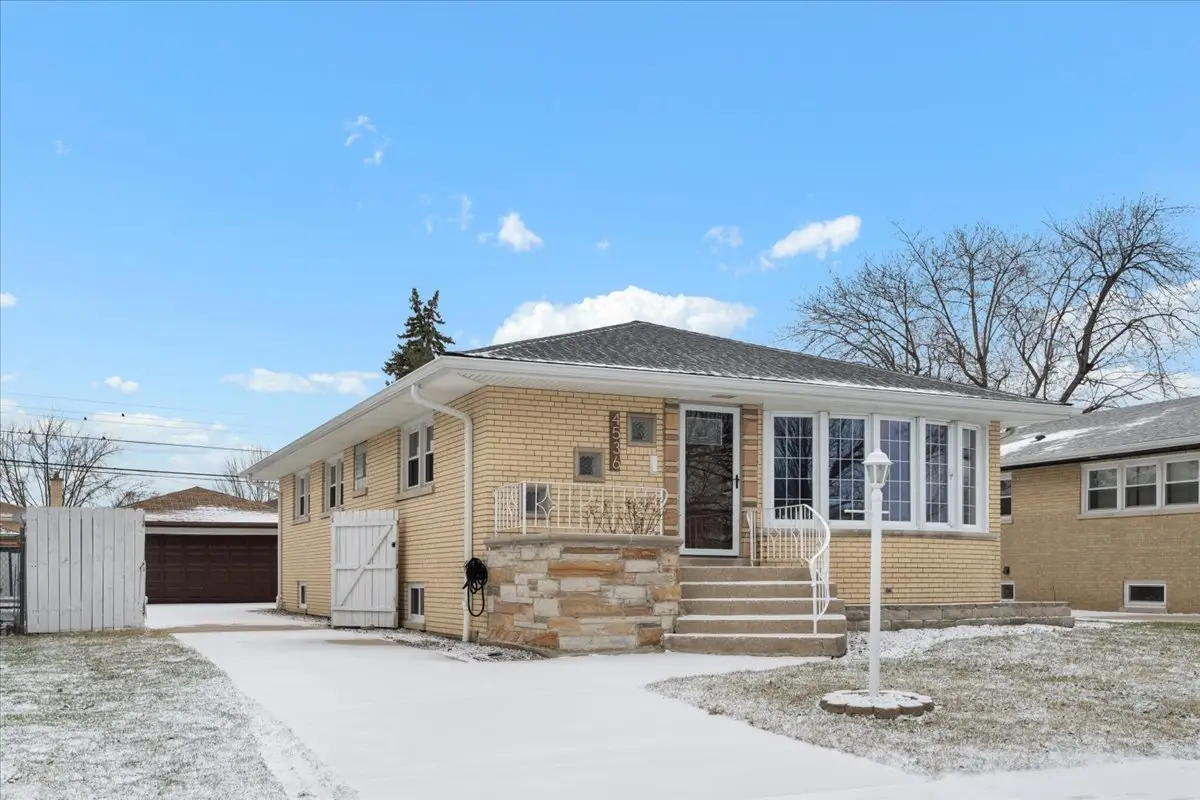 4536 W 100th Place, Oak Lawn, IL 60453 - #1