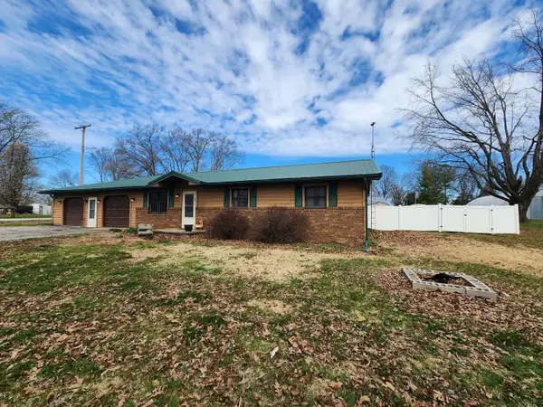 17001 Lowry Avenue, Benton, IL 62812