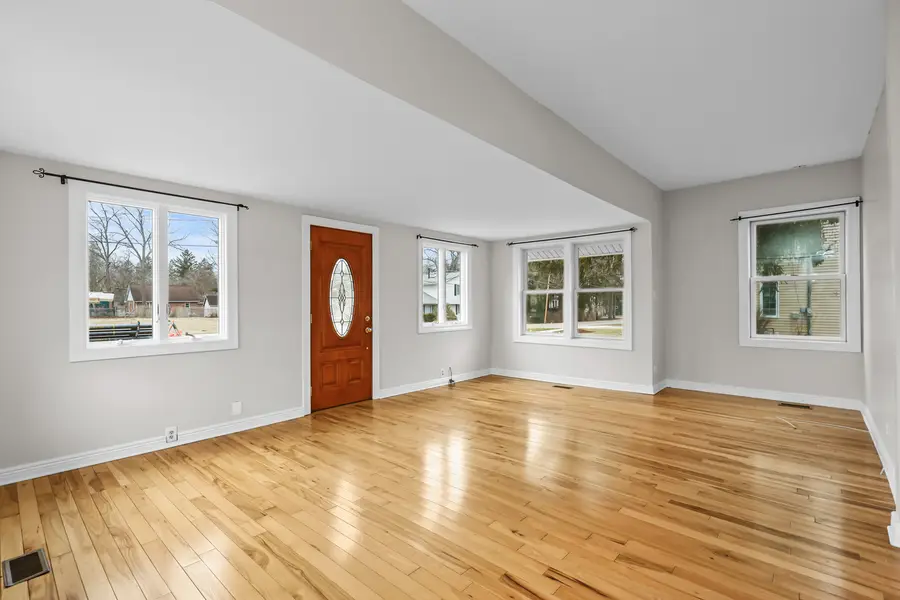 113 Gladys Avenue, Fox River Grove, IL 60021 - #2