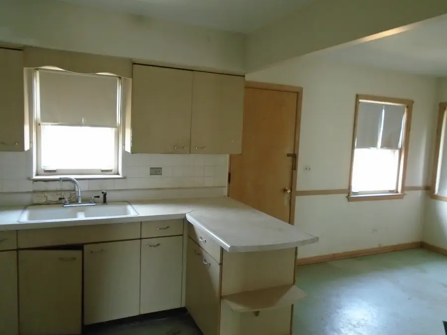 8524 N Ottawa Avenue, Niles, IL 60714 - #2