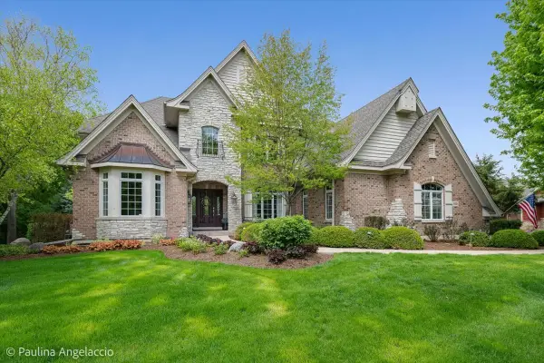 103 Equestrian Way, Hawthorn Woods, IL 60047