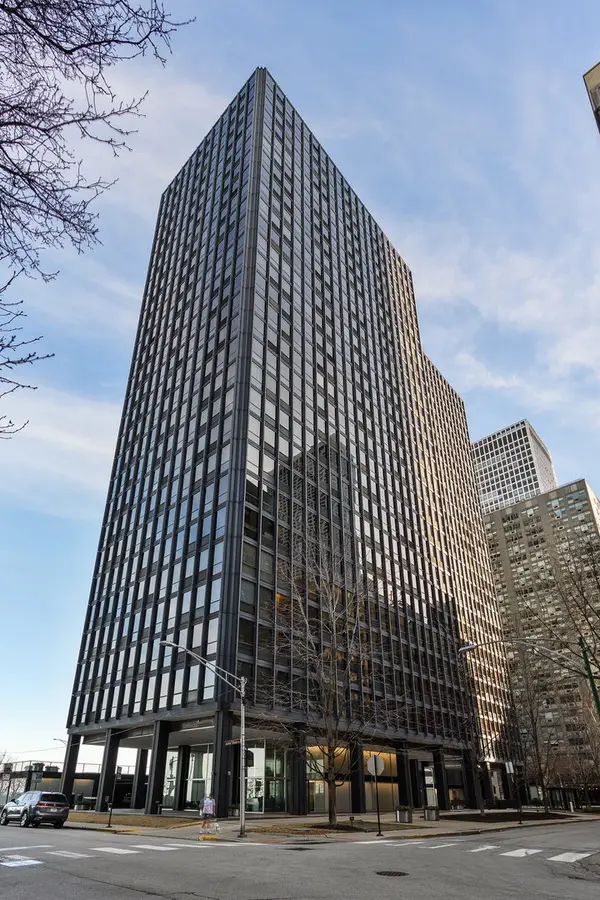 910 N Lake Shore Drive #2819, Chicago, IL 60611