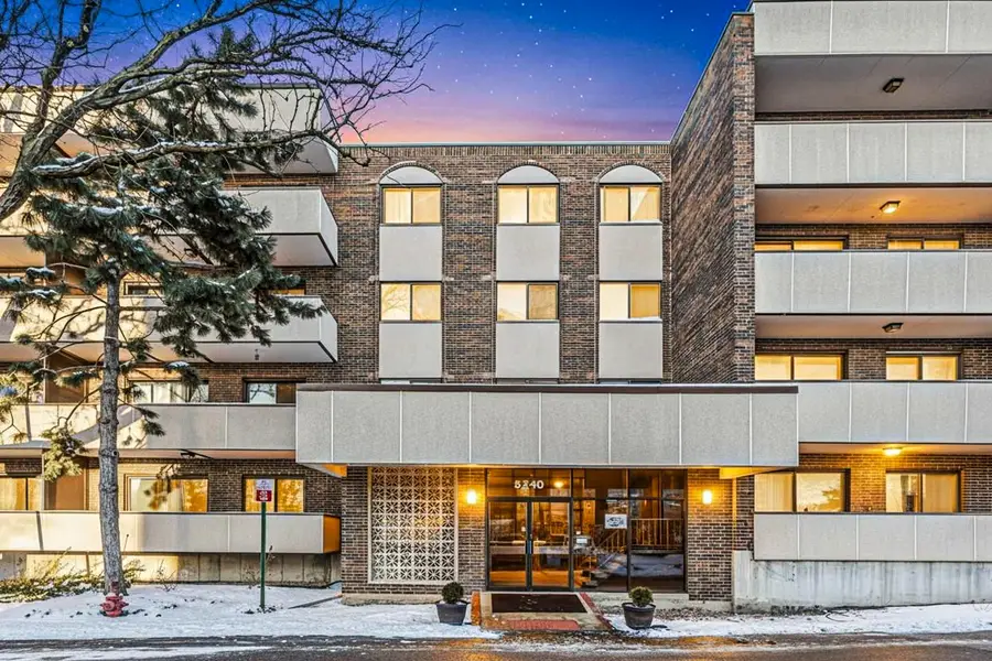 9240 Gross Point Road #410, Skokie, IL 60077 - #2