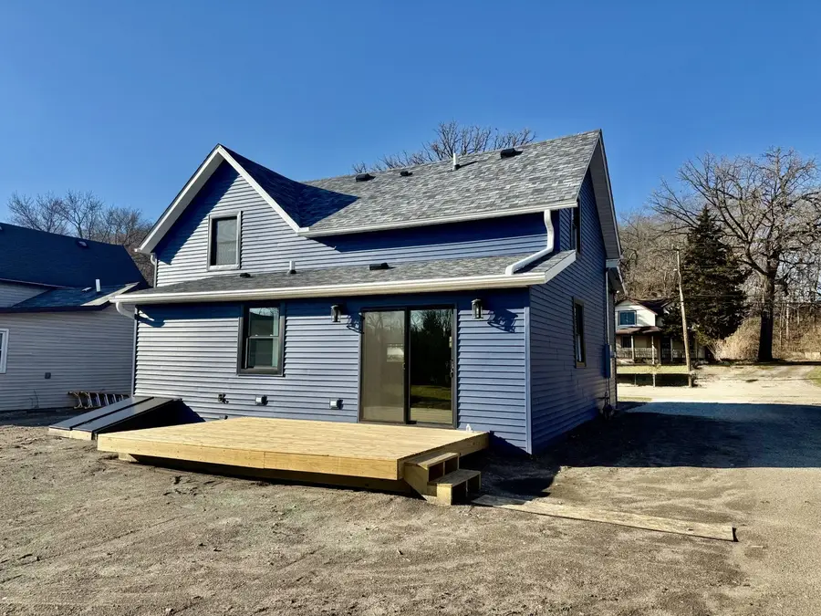 331 W Lincoln Street, Utica, IL 61373 - #2