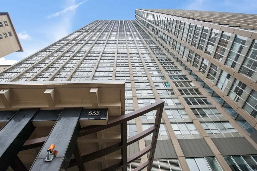 655 W Irving Park Road #303, Chicago, IL 60613 - #1