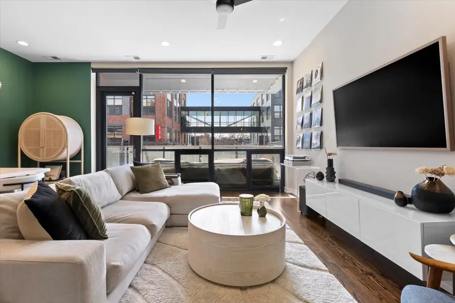 2503 N Milwaukee Avenue #2N, Chicago, IL 60647 - #3