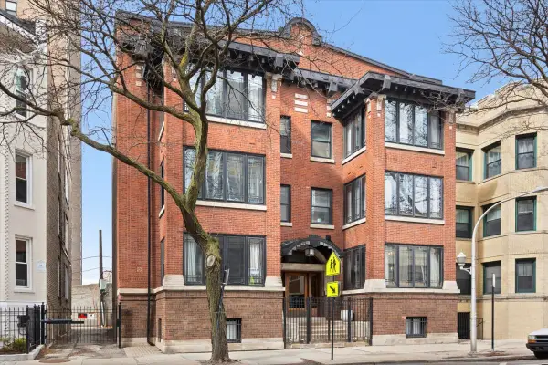 4176 N Clarendon Avenue #1N, Chicago, IL 60613