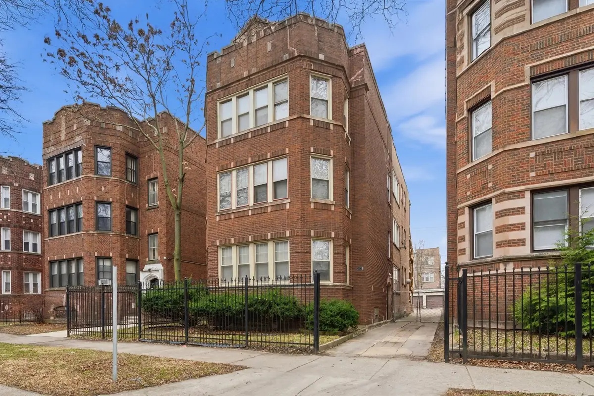 7634 S Phillips Avenue, Chicago, IL 60649 - #1