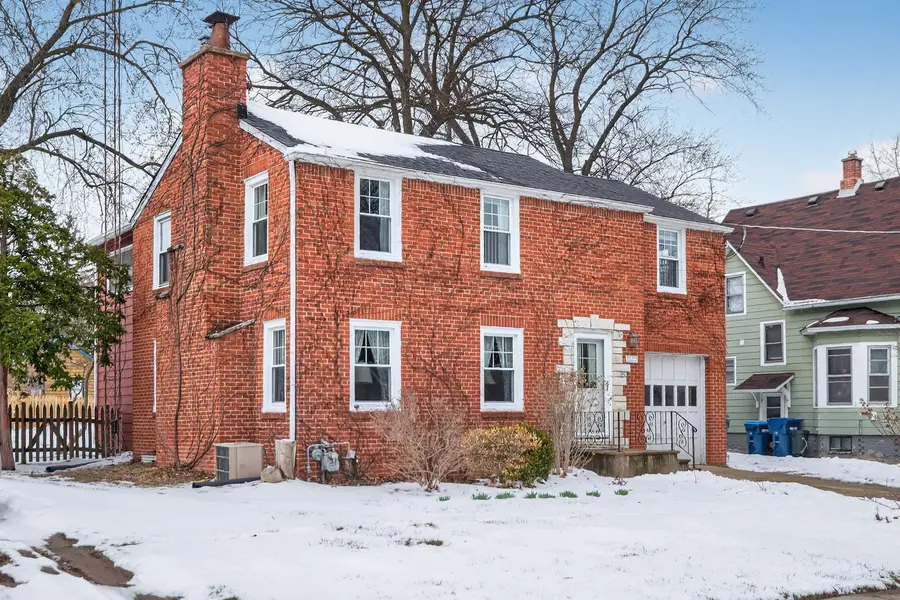 827 N 10th Street, Dekalb, IL 60115 - #2