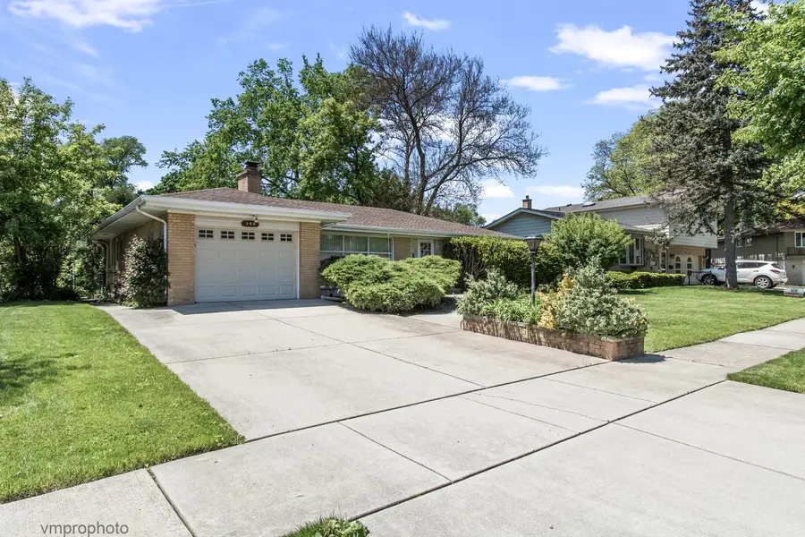 109 W Berkshire Lane, Mount Prospect, IL 60056 - #2