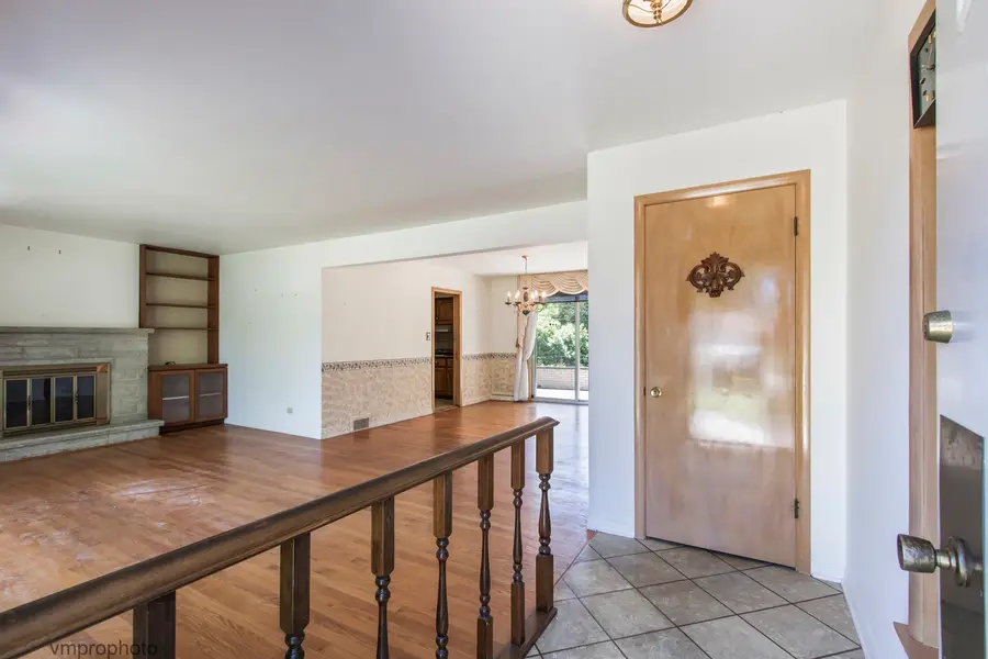 109 W Berkshire Lane, Mount Prospect, IL 60056 - #3