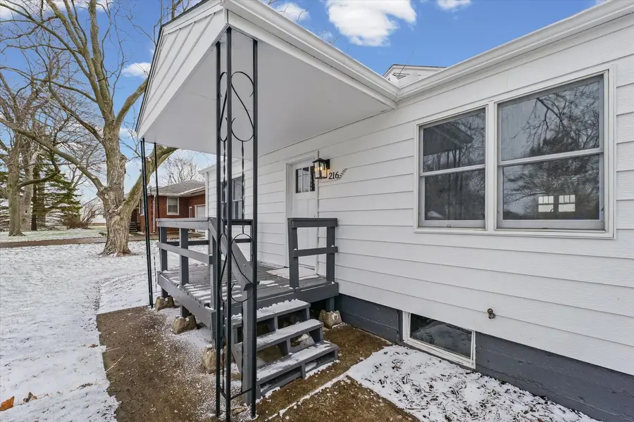 216 N Locust Street, Ludlow, IL 60949 - #2