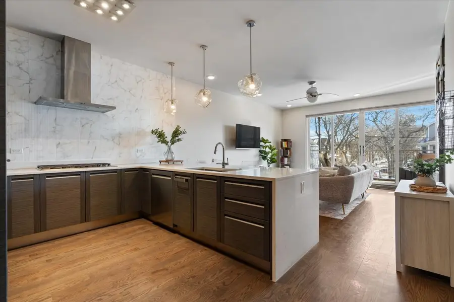 4958 N Western Avenue #2, Chicago, IL 60625 - #2