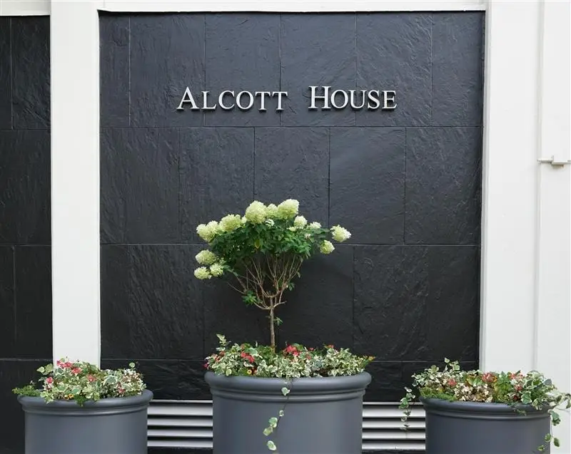 Address Withheld By Seller, Chicago, IL 60610 - #3