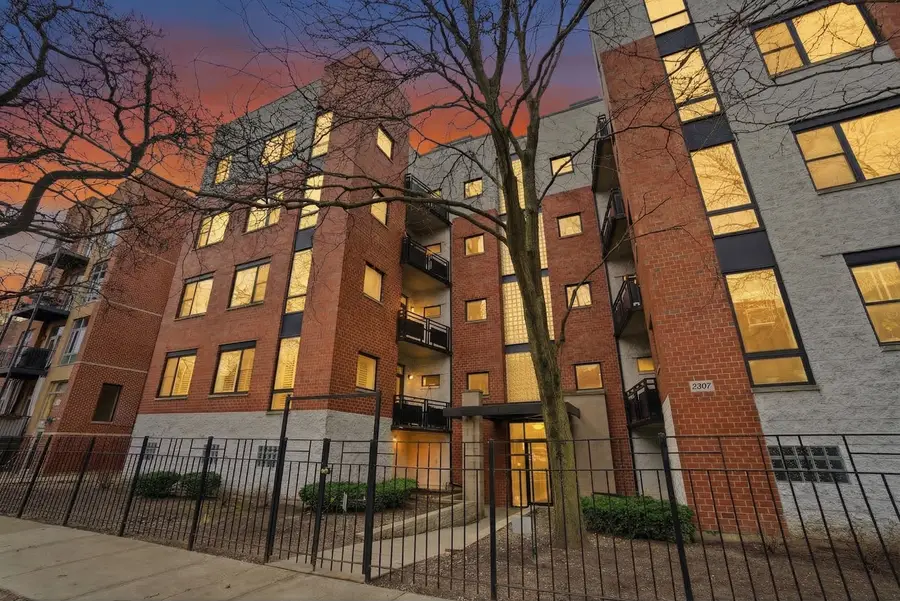2307 W Wolfram Street #312, Chicago, IL 60618 - #3