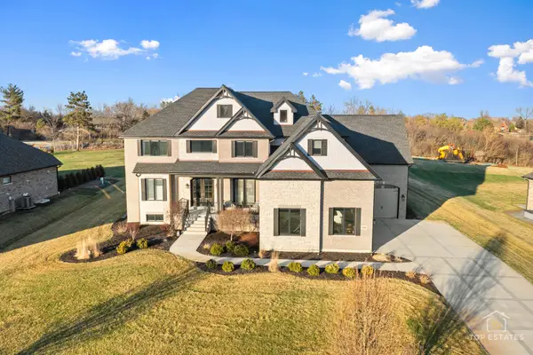 17931 S Crystal Lake Drive, Mokena, IL 60448