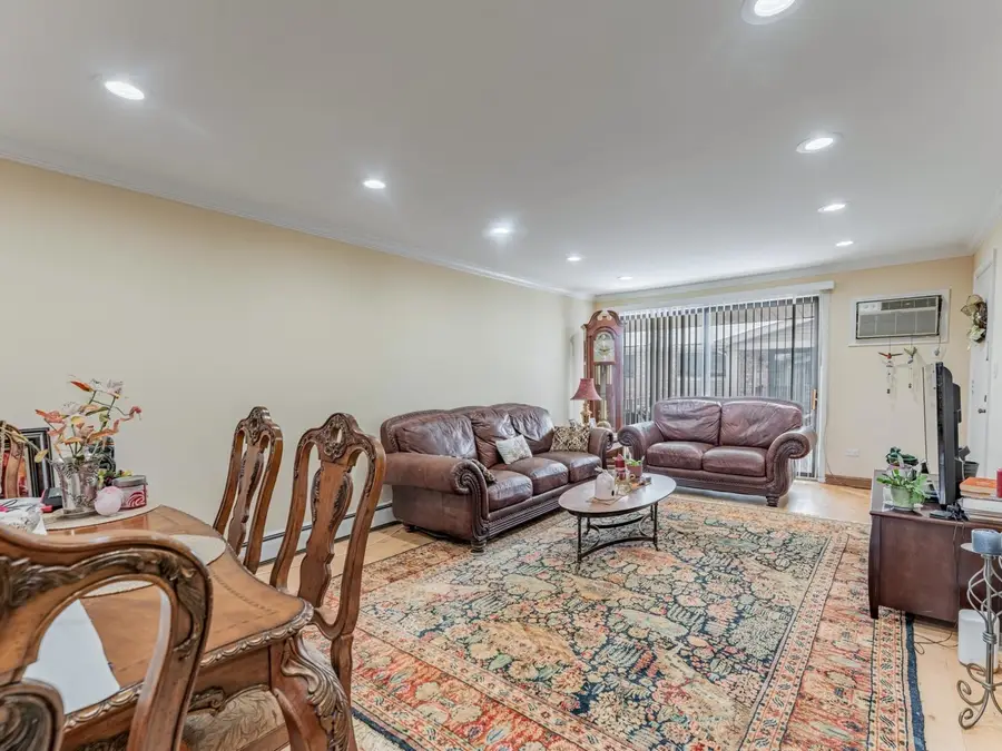 5331 N Delphia Avenue #331e, Chicago, IL 60656 - #3