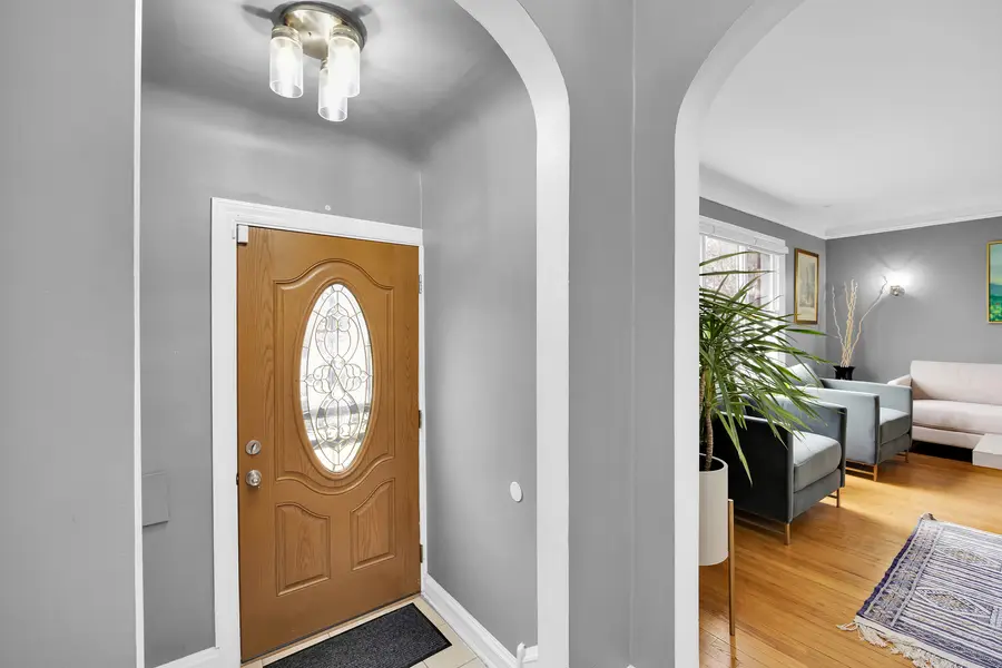 5537 W Melrose Street, Chicago, IL 60641 - #2