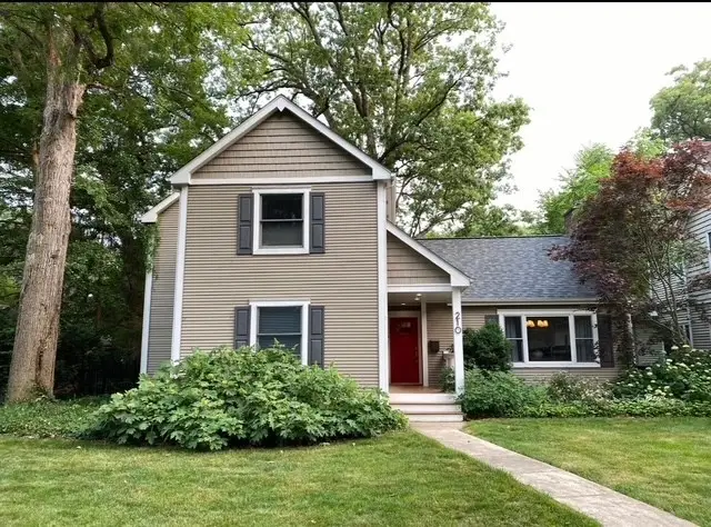 210 Woodward Avenue, Geneva, IL 60134 - #1