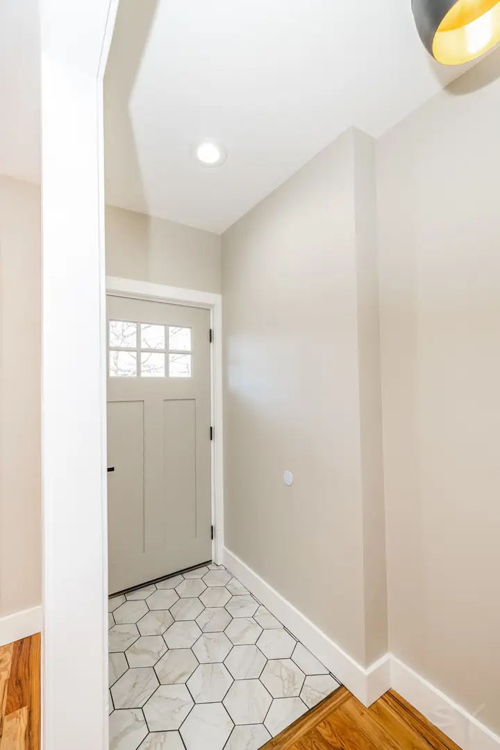 6129 N Ravenswood Avenue, Chicago, IL 60660 - #2