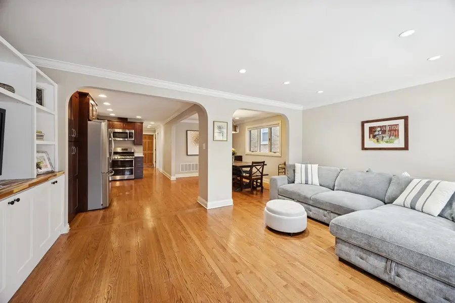 6530 N Oliphant Avenue, Chicago, IL 60631 - #2