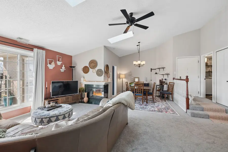 462 S President Street #302, Carol Stream, IL 60188 - #3