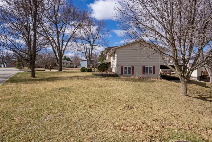 205 Blackhawk Drive, Park View, IA 52748 - #3