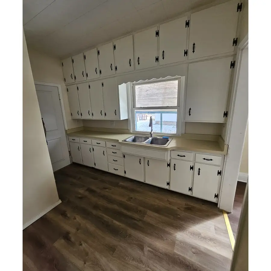 409 E 5th Street, Rock Falls, IL 61071 - #3