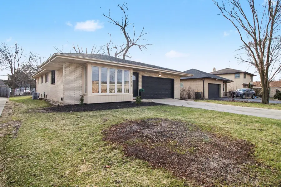 18263 Greenbay Avenue, Lansing, IL 60438 - #2