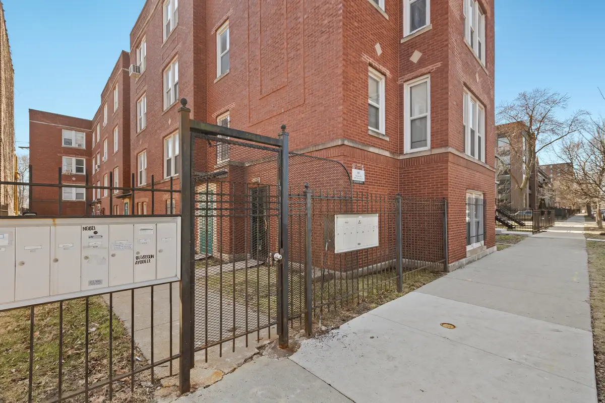 543 E 60th Street #4, Chicago, IL 60637 - #1