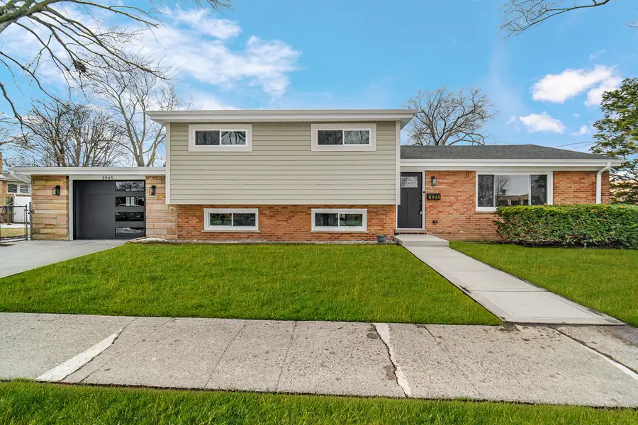 5945 Cleveland Street, Morton Grove, IL 60053 - #2