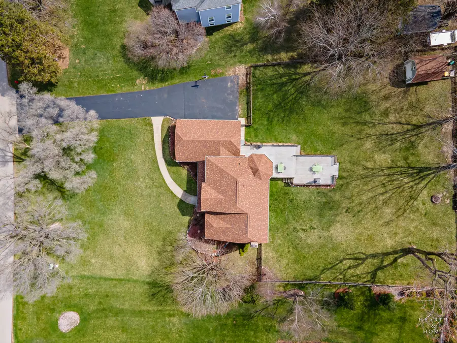 4305 Fairfax Drive, Crystal Lake, IL 60014 - #3