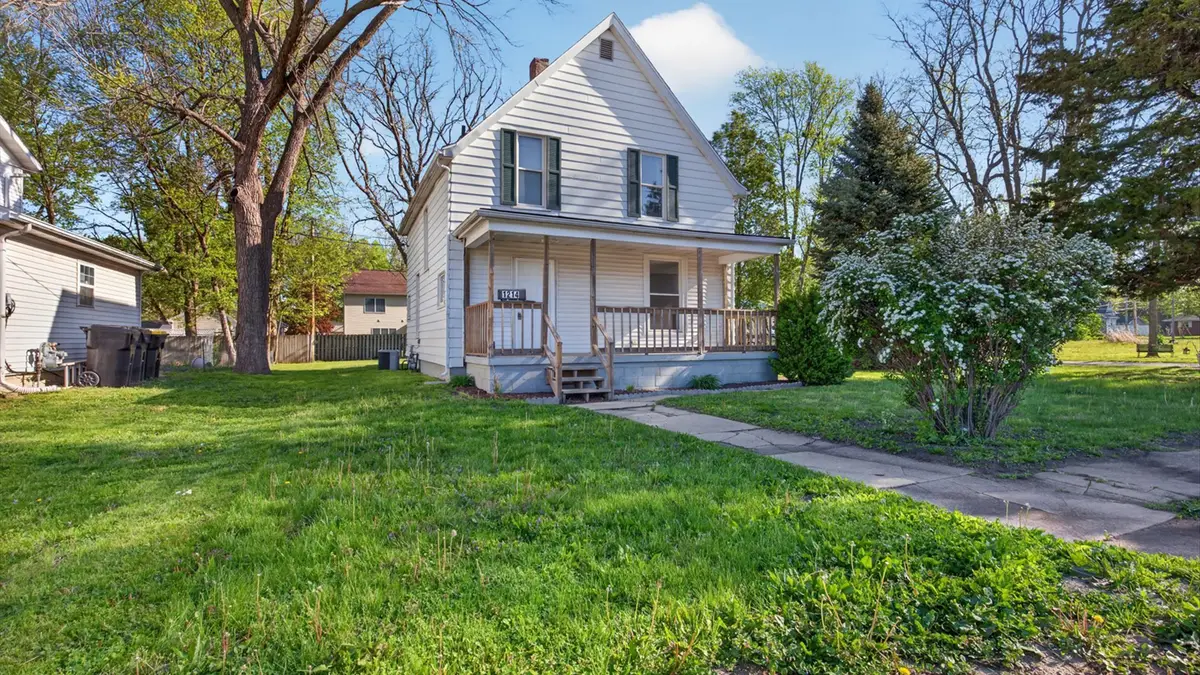 1214 Wall Street, Normal, IL 61761 - #1