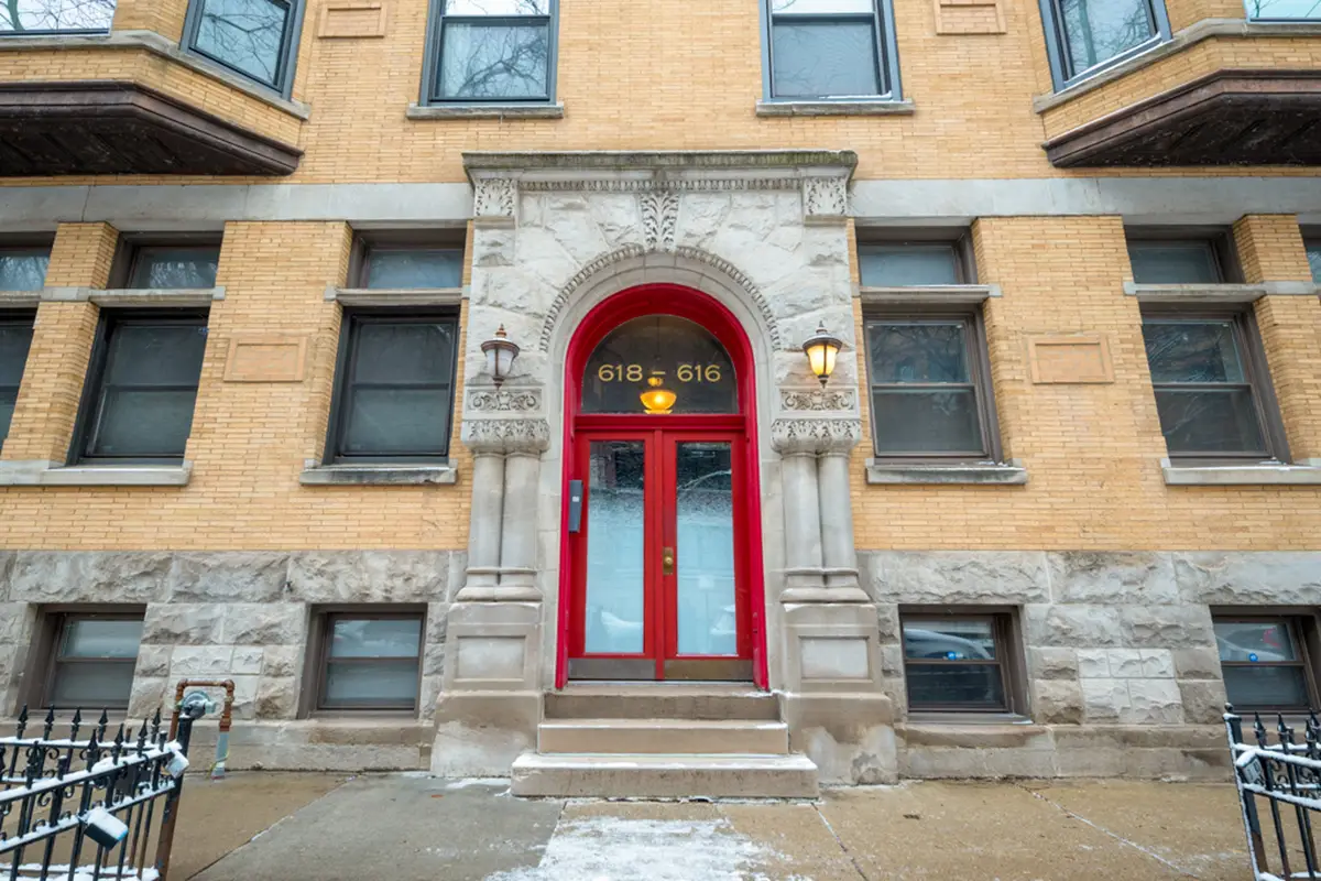 618 W Barry Avenue #2, Chicago, IL 60657 - #1