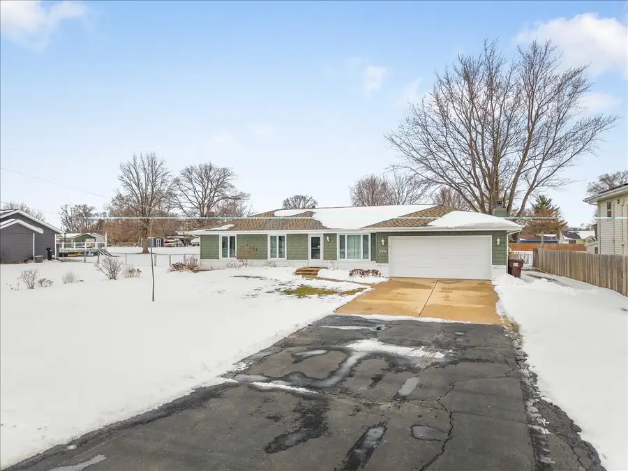 590 Brentwood Road, Machesney Park, IL 61115 - #3