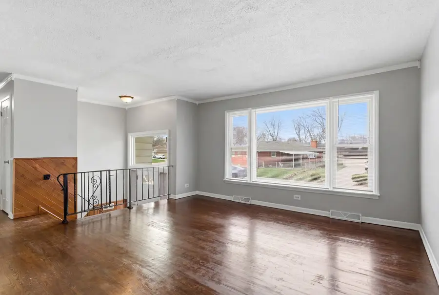 15217 Waterman Drive, South Holland, IL 60473 - #2