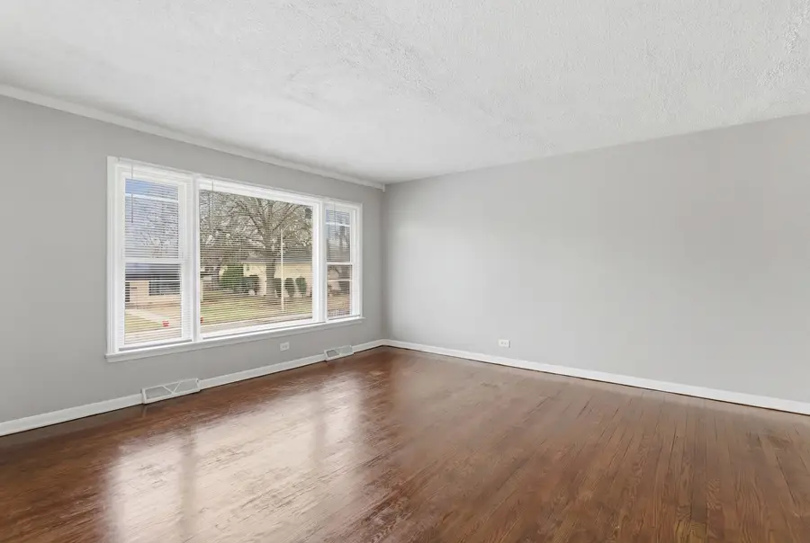 15217 Waterman Drive, South Holland, IL 60473 - #3