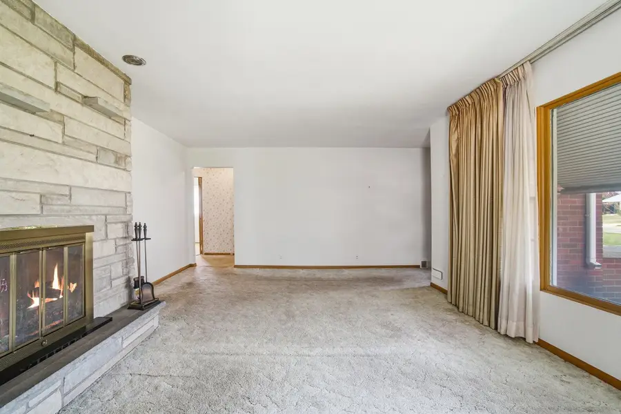 312 Le Grande Boulevard, Aurora, IL 60506 - #3