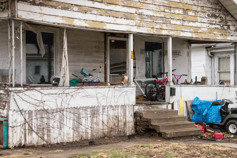 107 E Larue Street, Streator, IL 61364 - #2