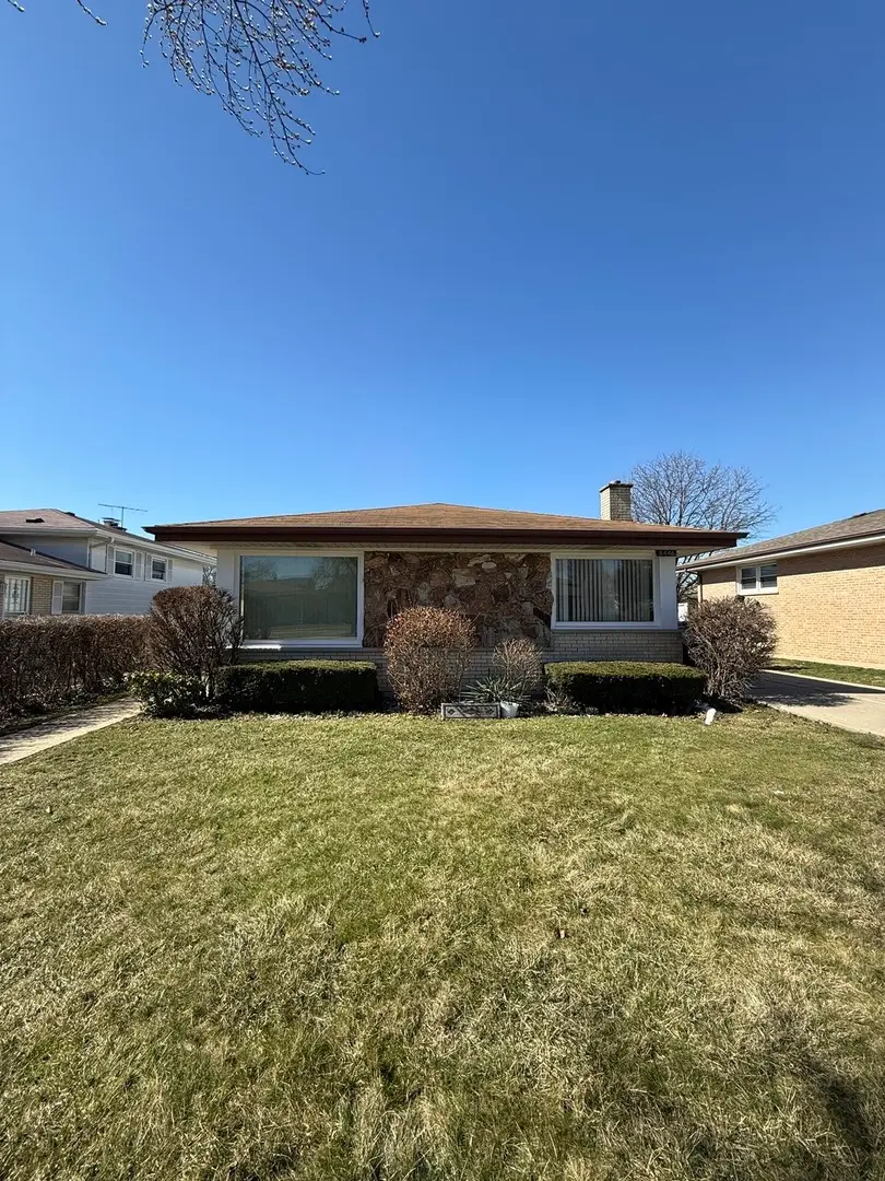 8446 N Clifton Avenue, Niles, IL 60714 - #1