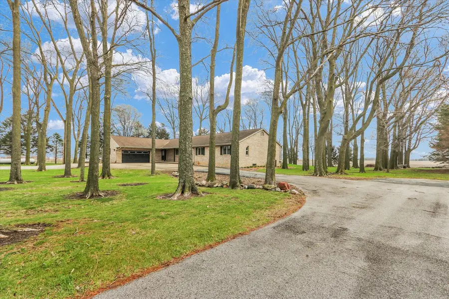 1644 County Road 200 Road, Seymour, IL 61875 - #2