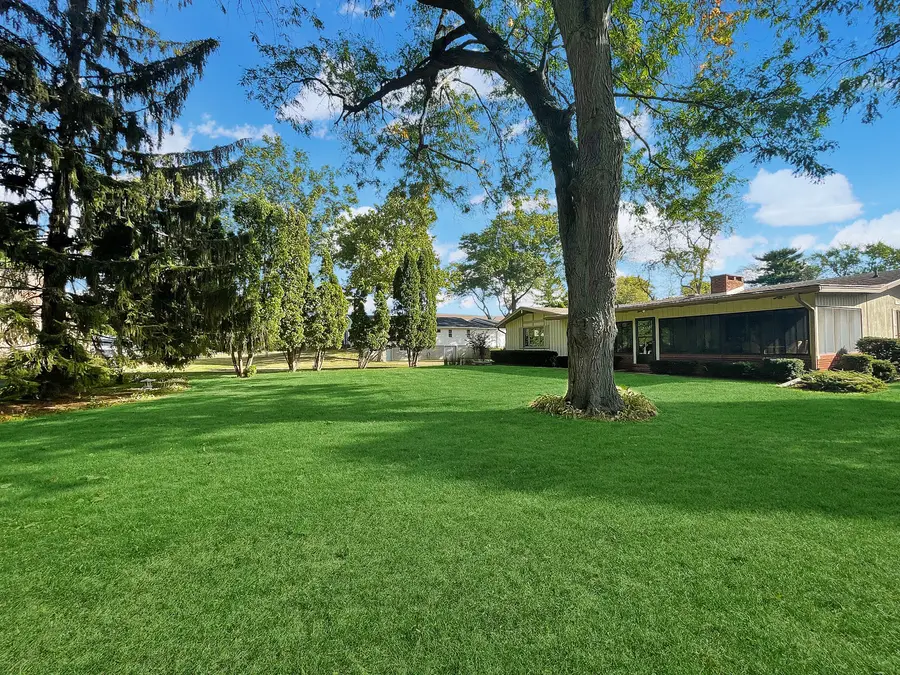 1318 Ridgefield Road, Freeport, IL 61032 - #3