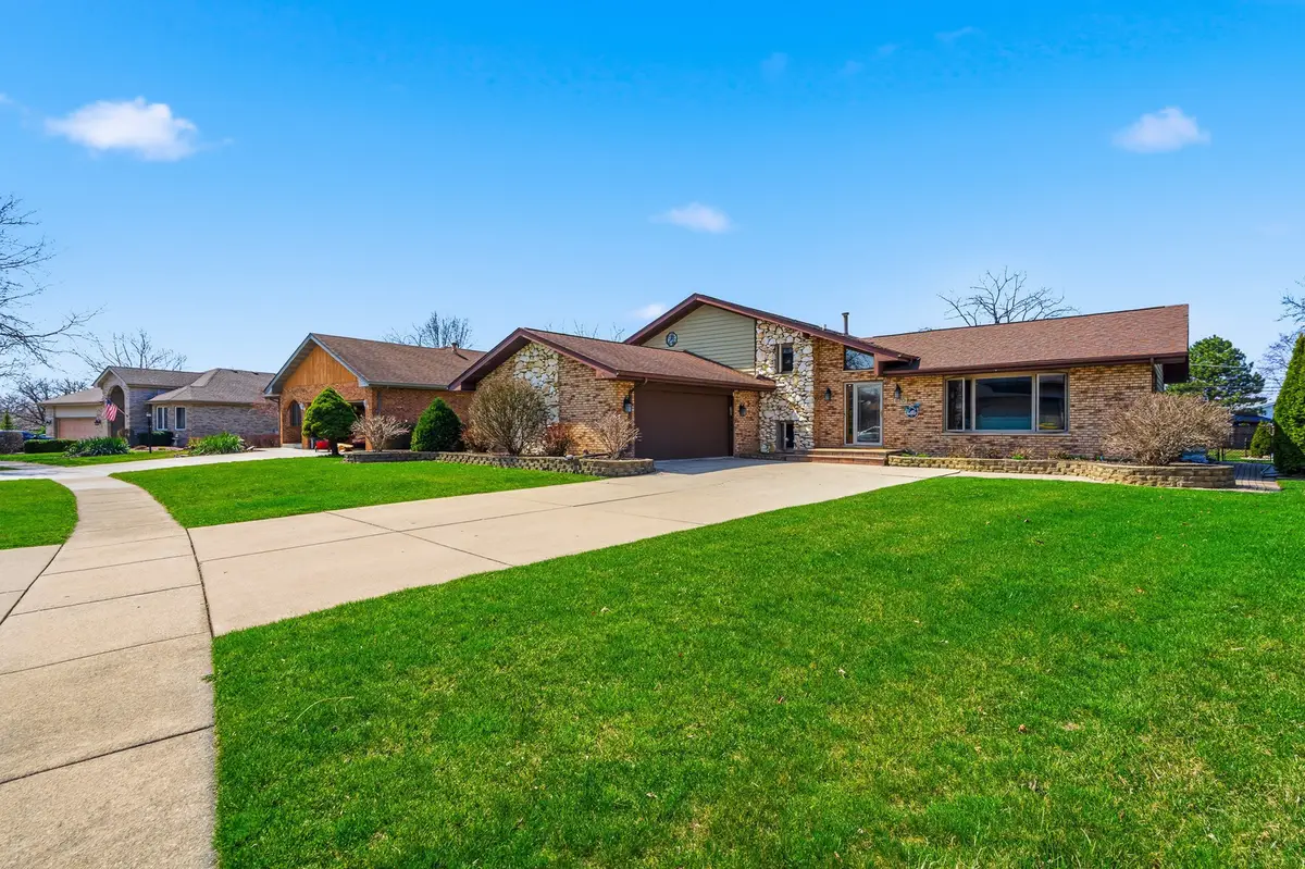 670 Kruk Street, Lemont, IL 60439 - #1