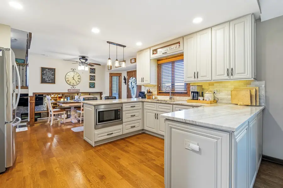 670 Kruk Street, Lemont, IL 60439 - #2