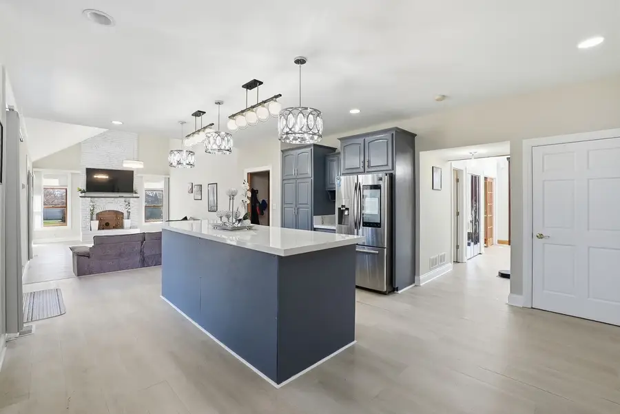 115 E Woodlawn Road, New Lenox, IL 60451 - #3