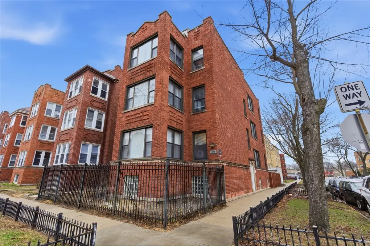 2032 W Birchwood Avenue, Chicago, IL 60645 - #1