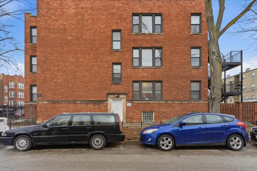 2032 W Birchwood Avenue, Chicago, IL 60645 - #2